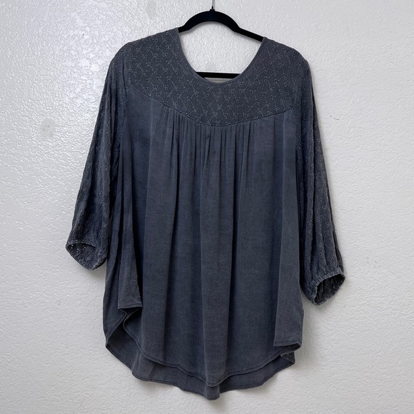 Torrid Women's Gray Embroidered 3/4 Sleeve Peasant Tunic Top Plus Size 1X - Picture 1 of 10